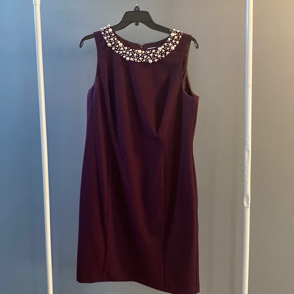 Dress - Picture 1 of 2